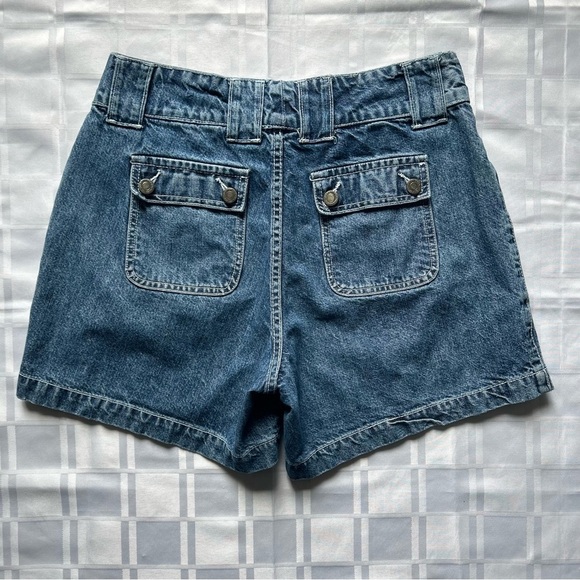 Roadrunner Vintage Mid-rise Blue Denim Shorts with Patch & Flap Pockets - Picture 12 of 13